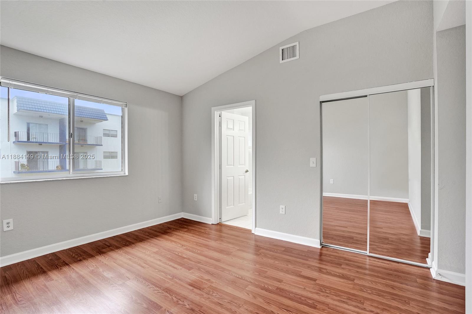 HOLLYWOOD RIDGE FARMS 2-1 - Residential Lease