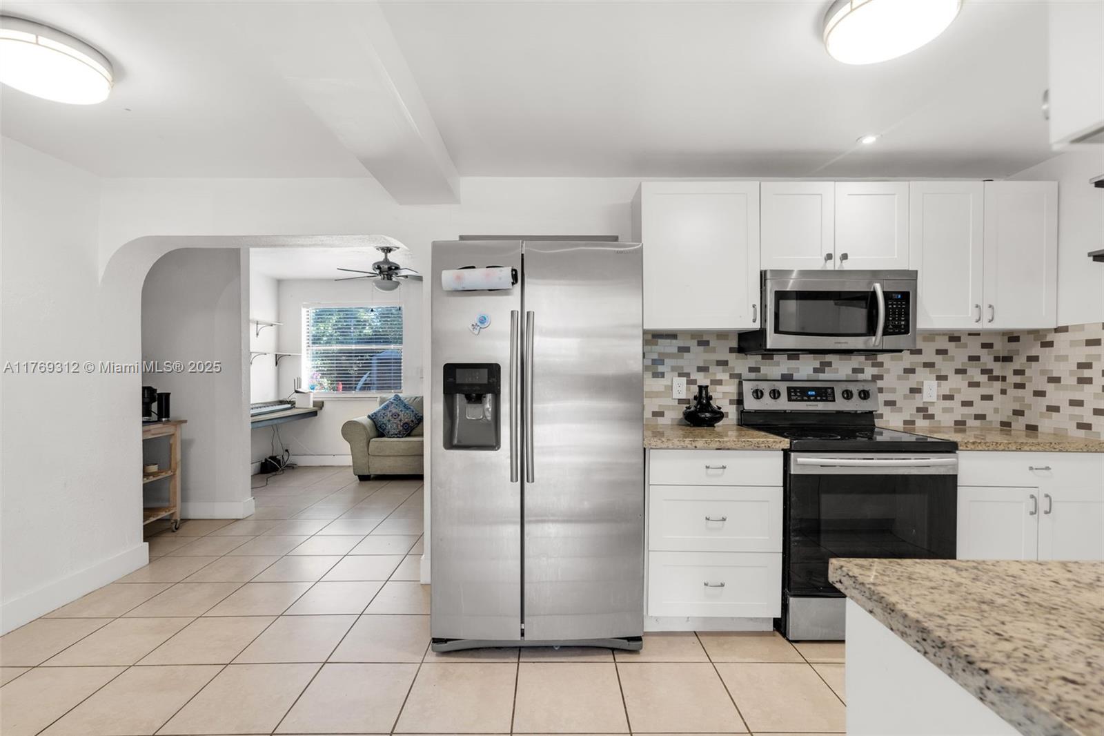 HOLLYWOOD BEACH HEIGHTS S - Residential
