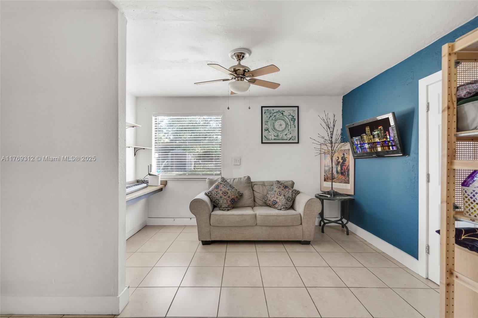 HOLLYWOOD BEACH HEIGHTS S - Residential