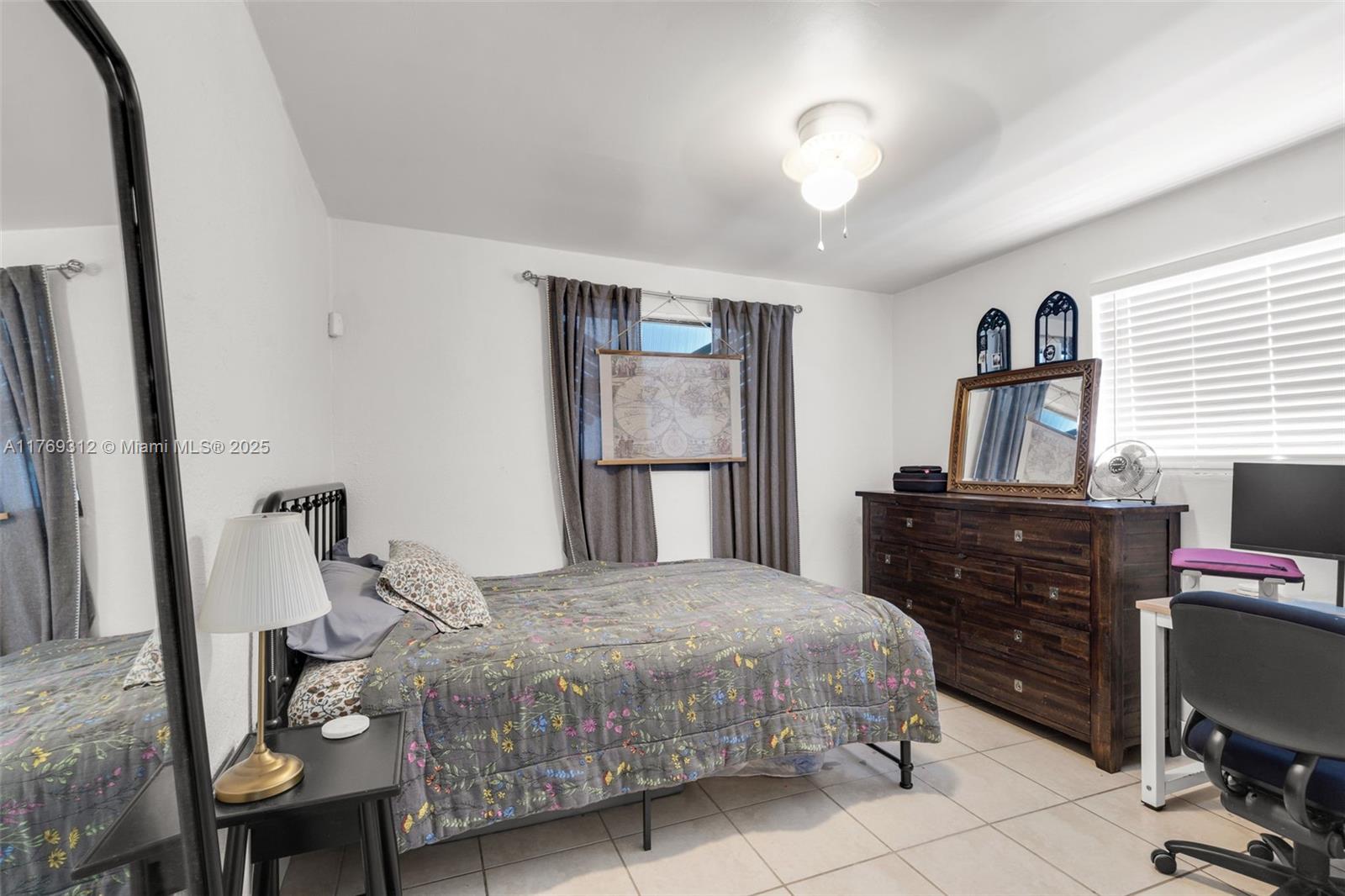 HOLLYWOOD BEACH HEIGHTS S - Residential