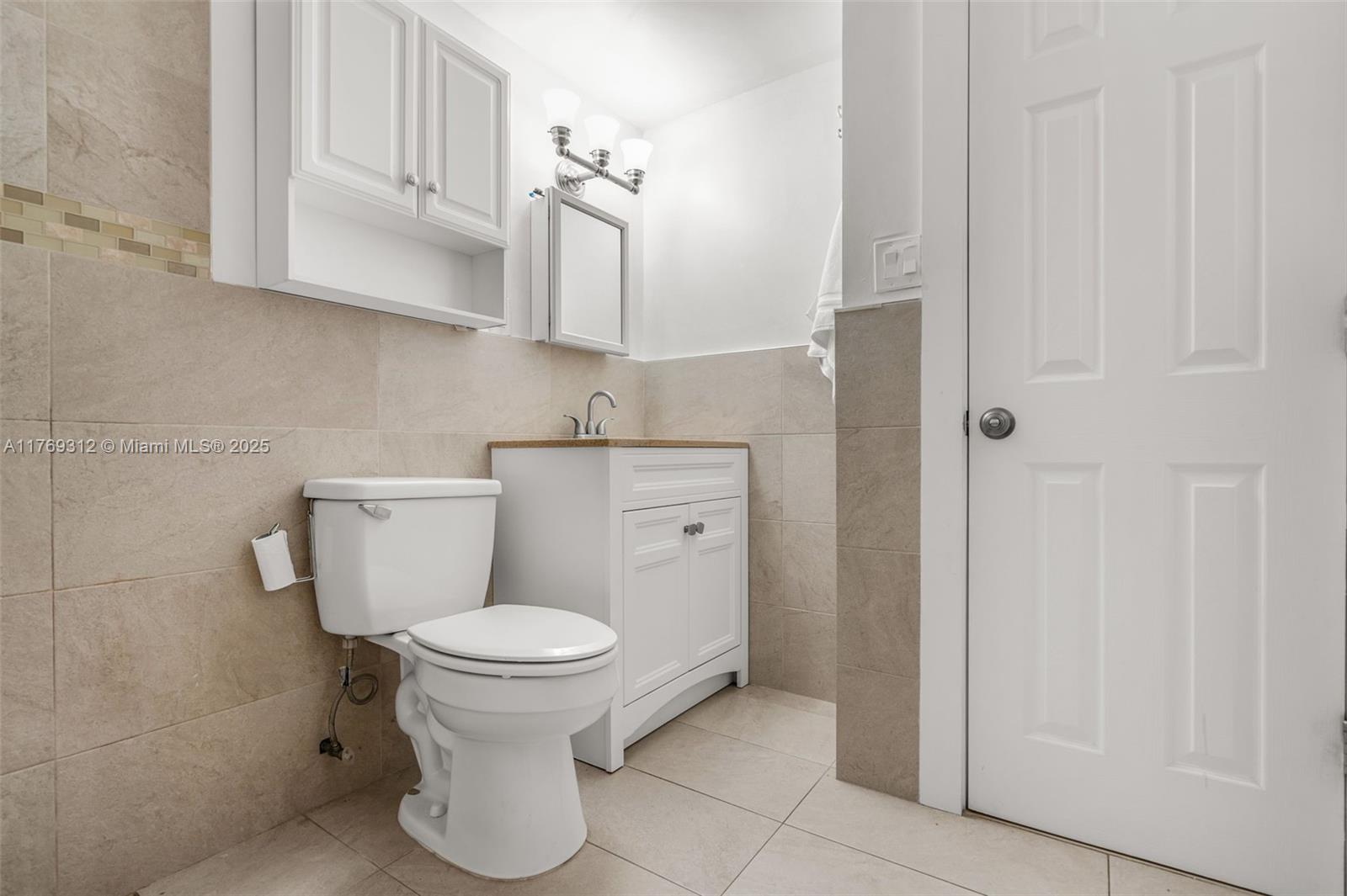 HOLLYWOOD BEACH HEIGHTS S - Residential