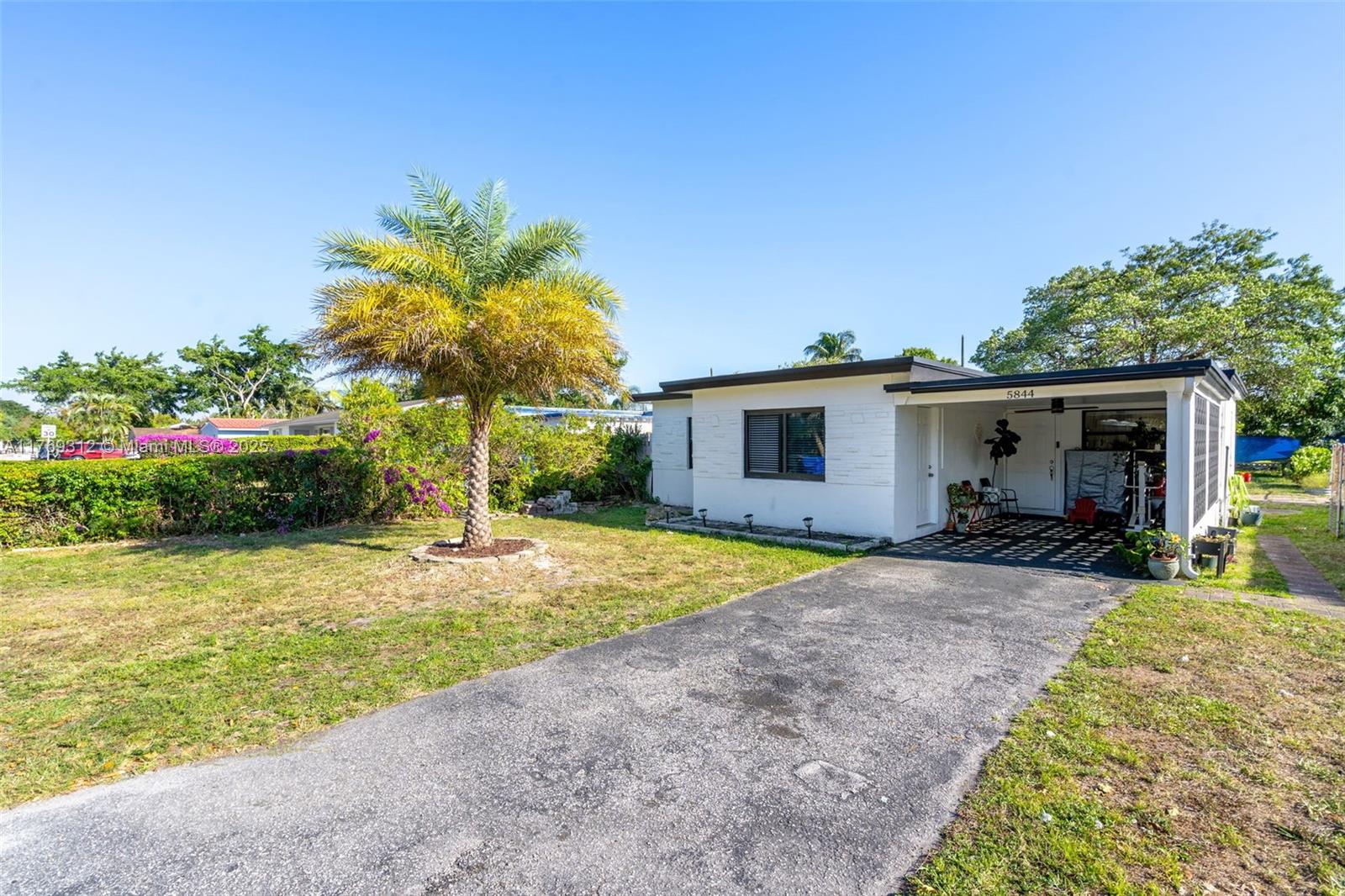 HOLLYWOOD BEACH HEIGHTS S - Residential