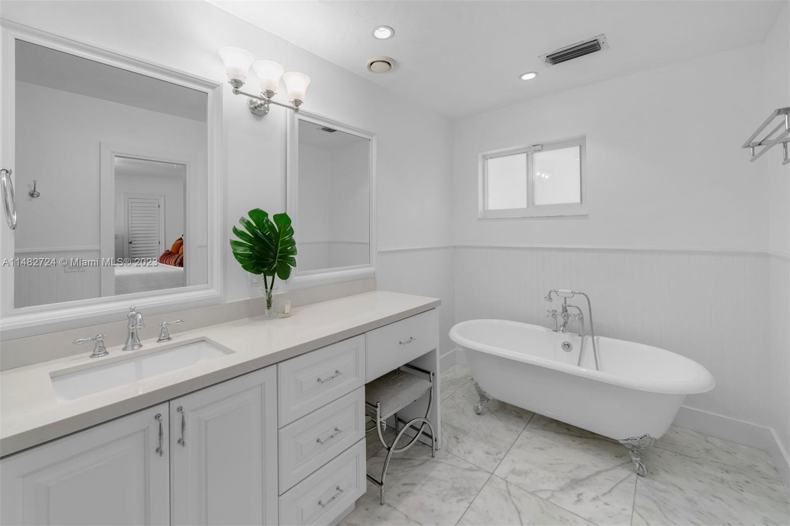 CORAL GABLES RIVIERA SEC - Residential