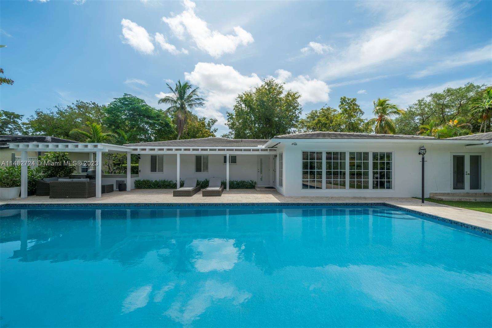 CORAL GABLES RIVIERA SEC - Residential
