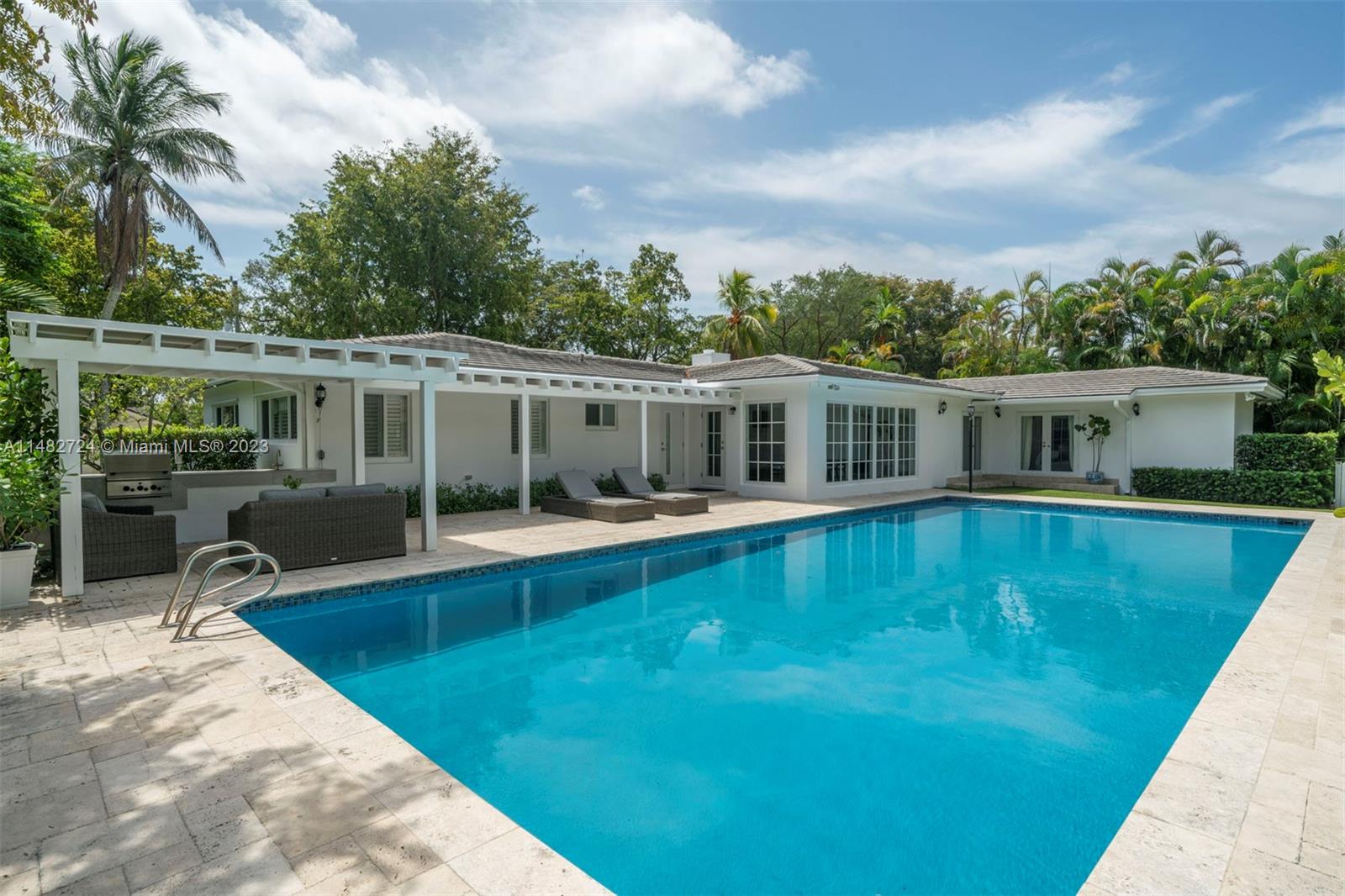 CORAL GABLES RIVIERA SEC - Residential