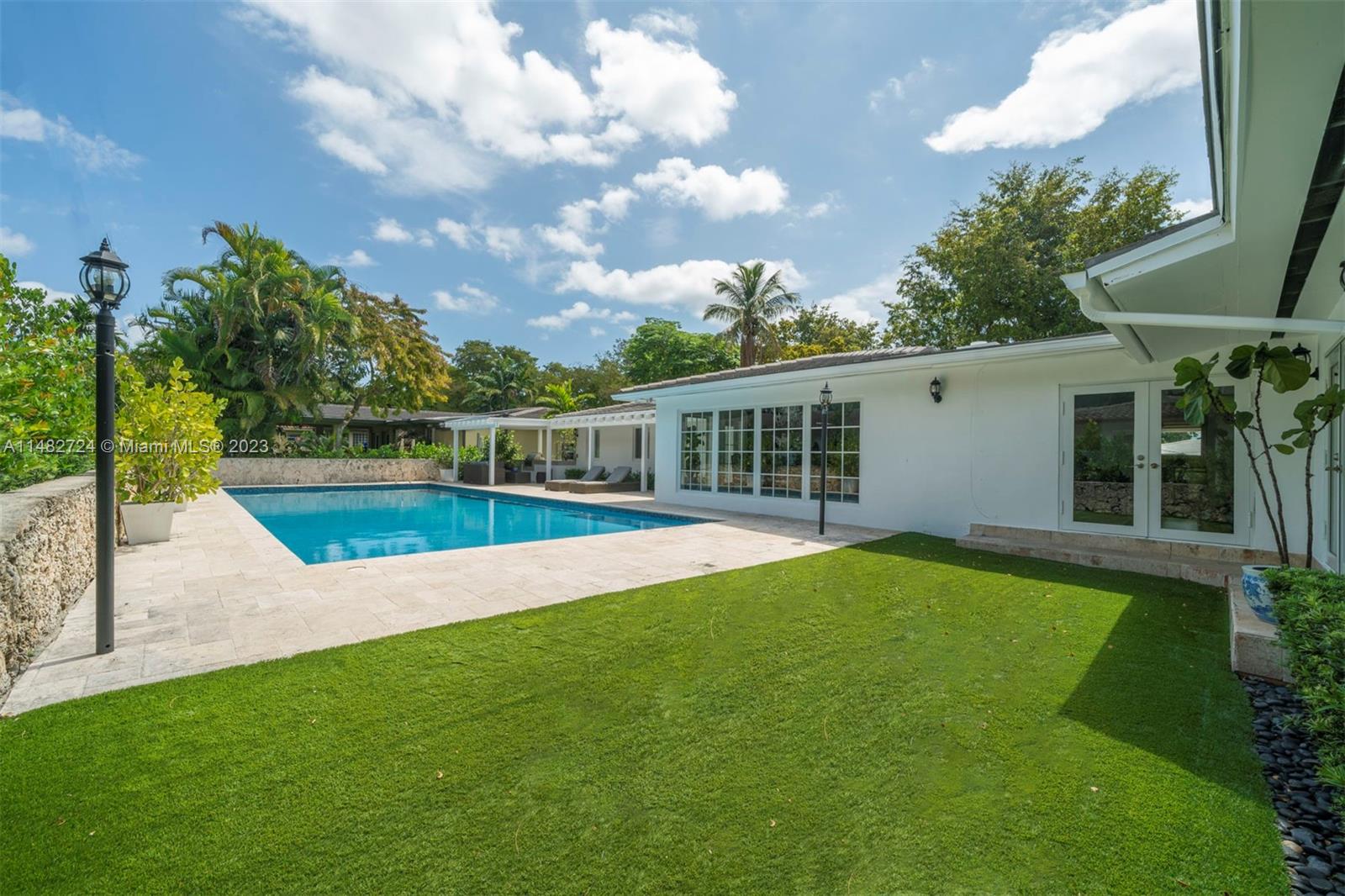 CORAL GABLES RIVIERA SEC - Residential