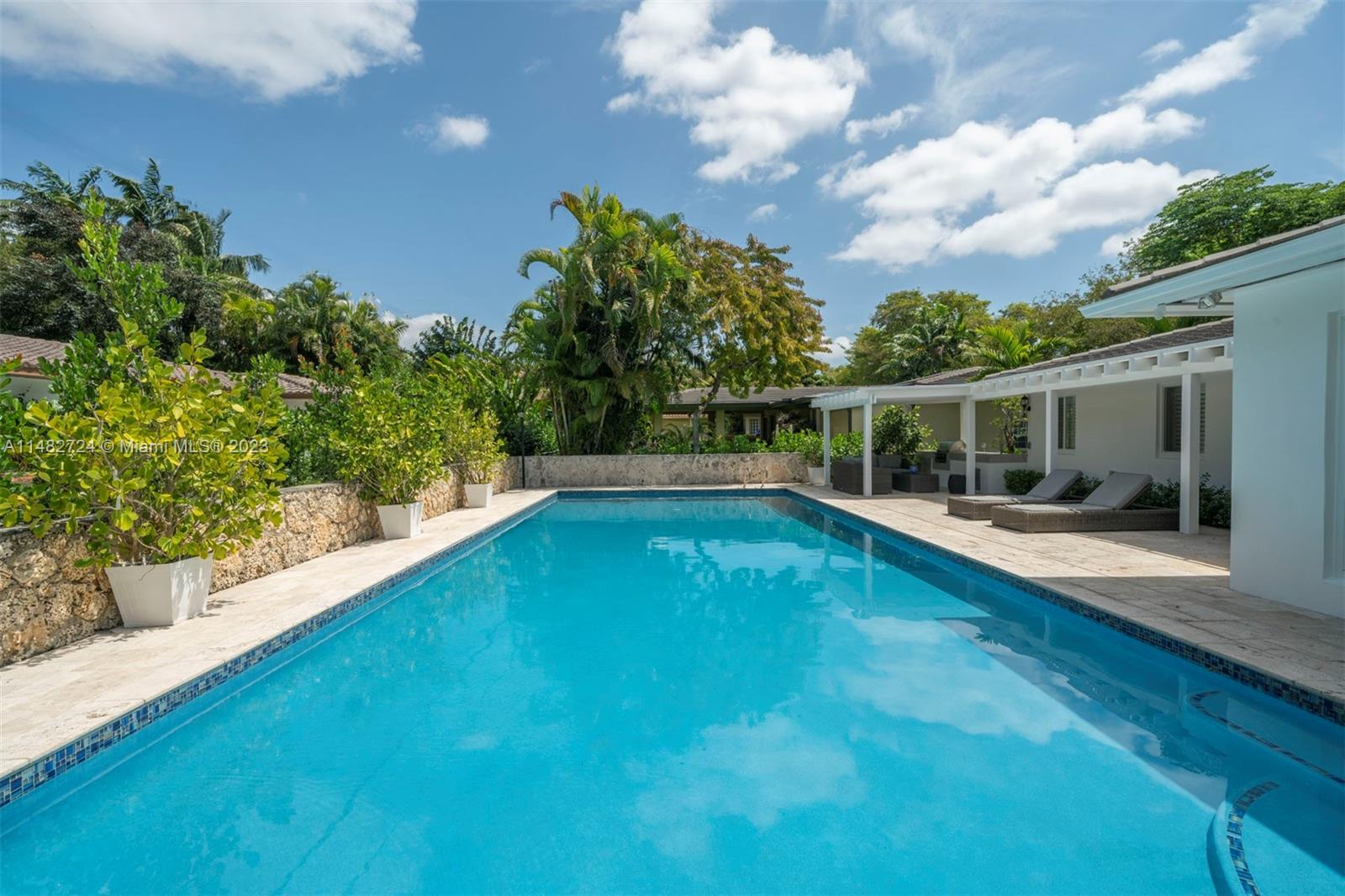 CORAL GABLES RIVIERA SEC - Residential
