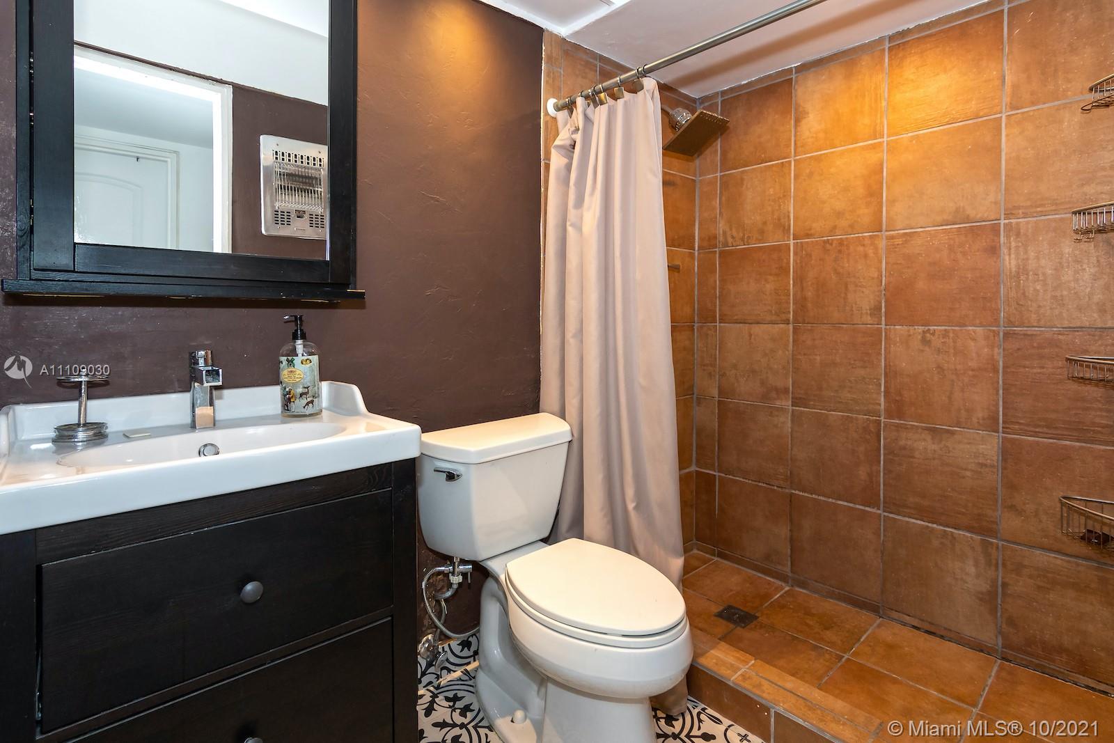 SNUG HARBOR - Residential