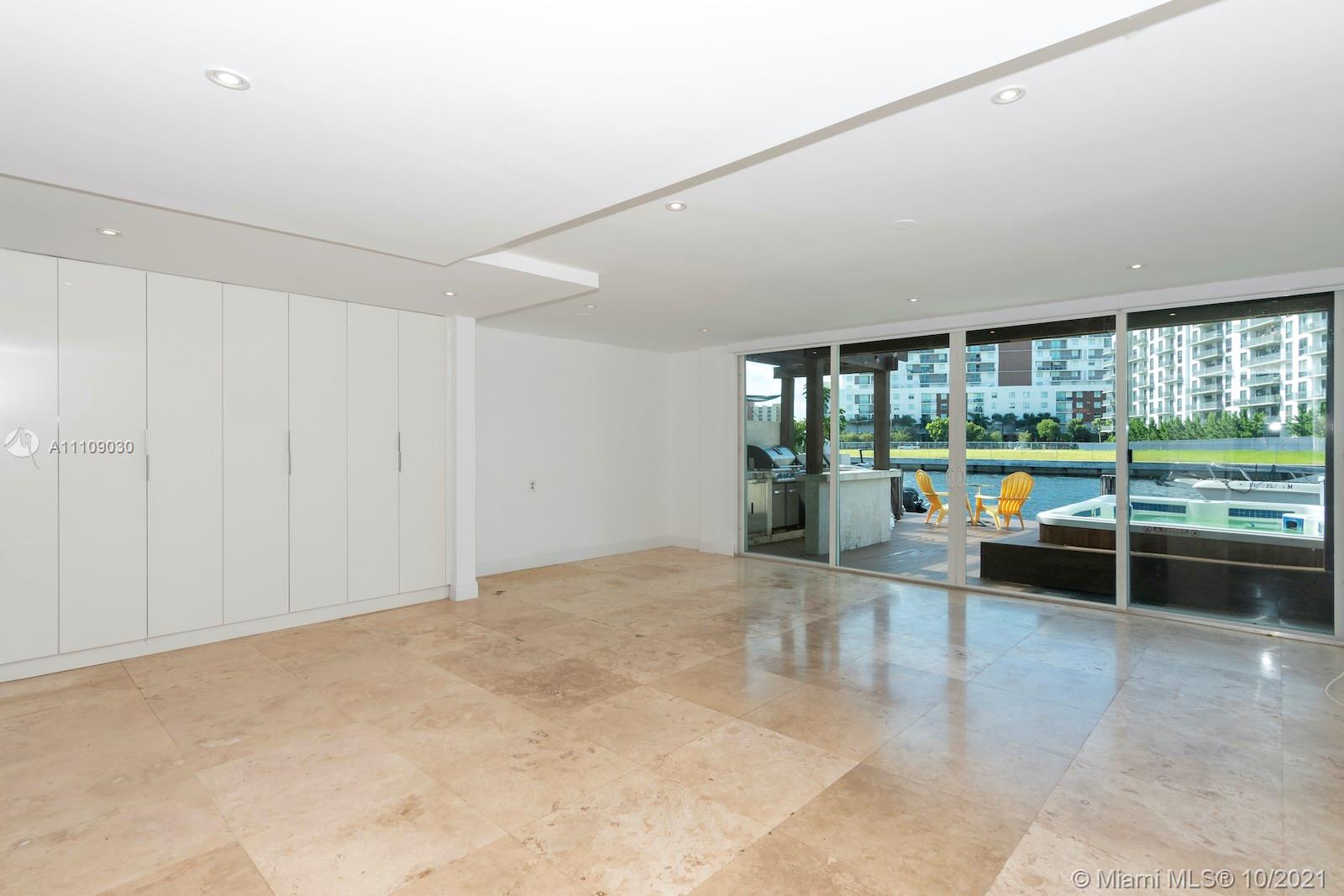SNUG HARBOR - Residential