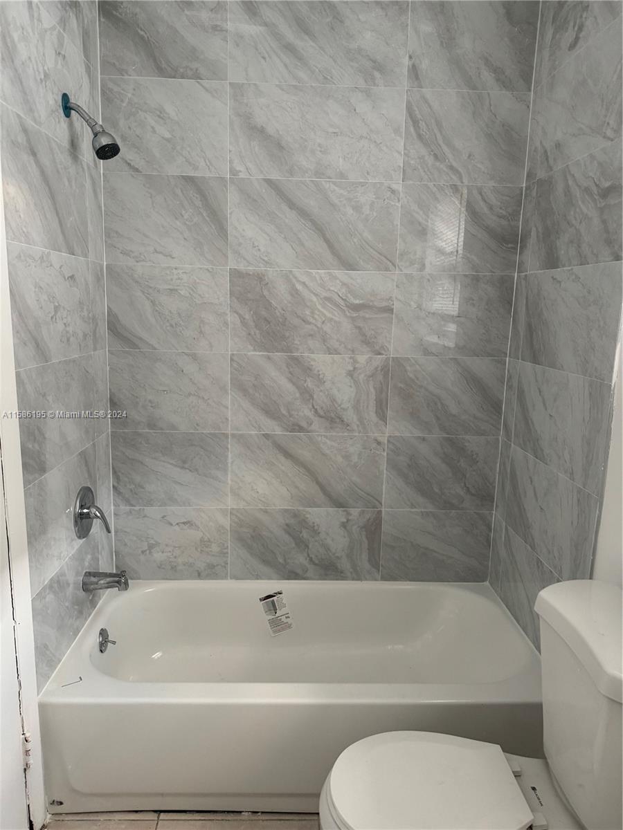 HOLLYWOOD SOUTH SIDE ADD - Residential Lease