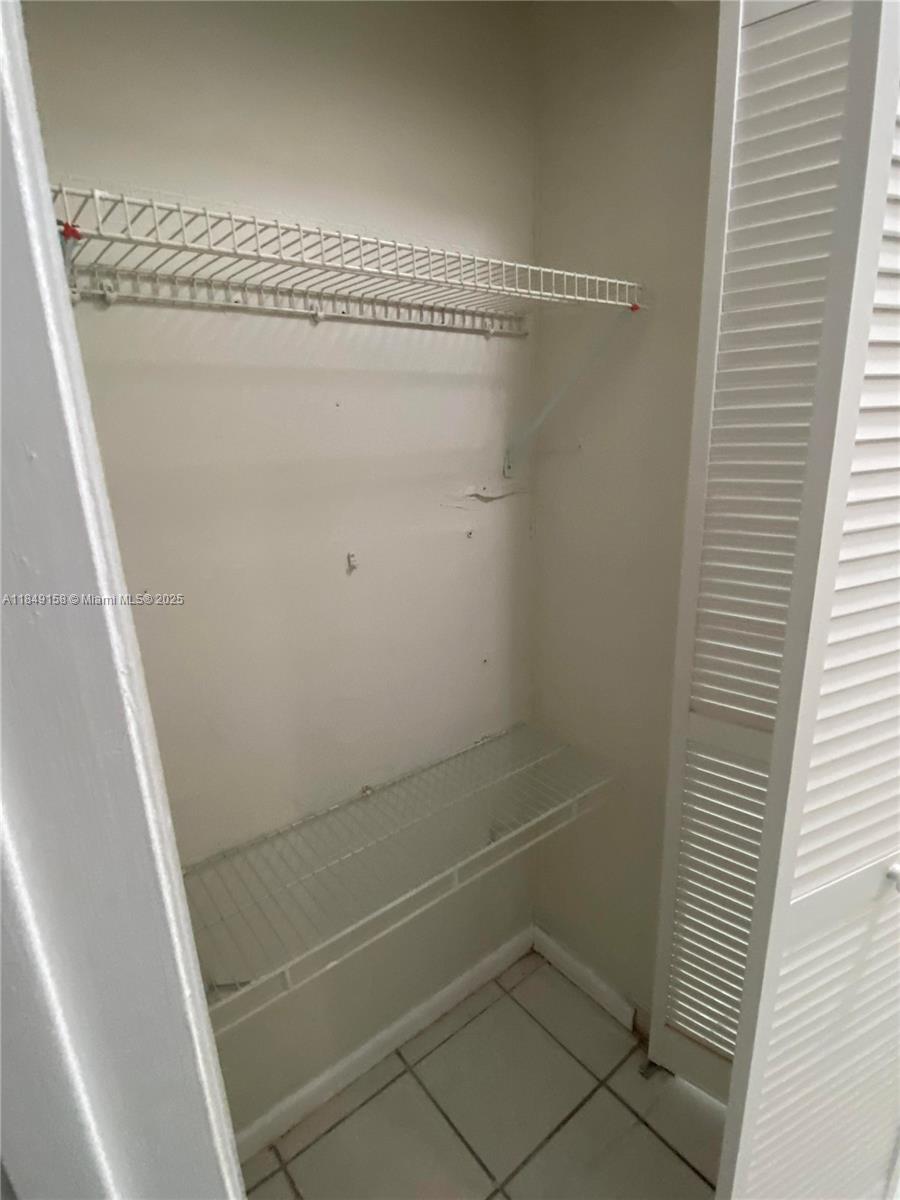 SAMARI LAKE EAST CONDO - Residential