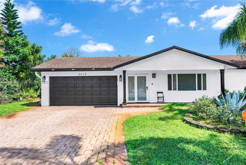 Photo of 2616 NW 7th Ave, Wilton Manors, FL 33311 (MLS # A11982872)