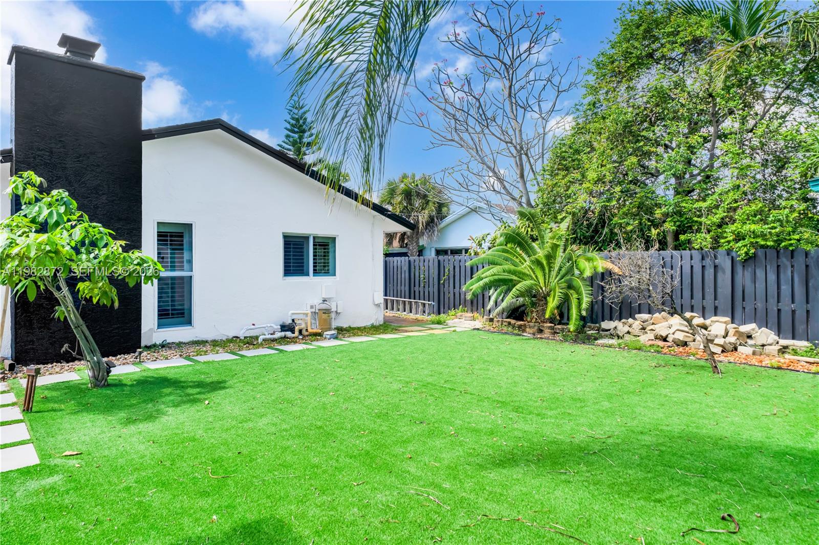 MICKELS 3RD ADD TO WILTON - Residential Lease