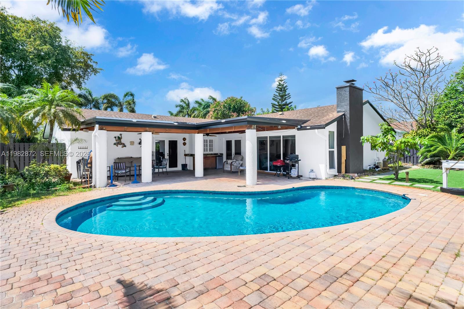 MICKELS 3RD ADD TO WILTON - Residential Lease