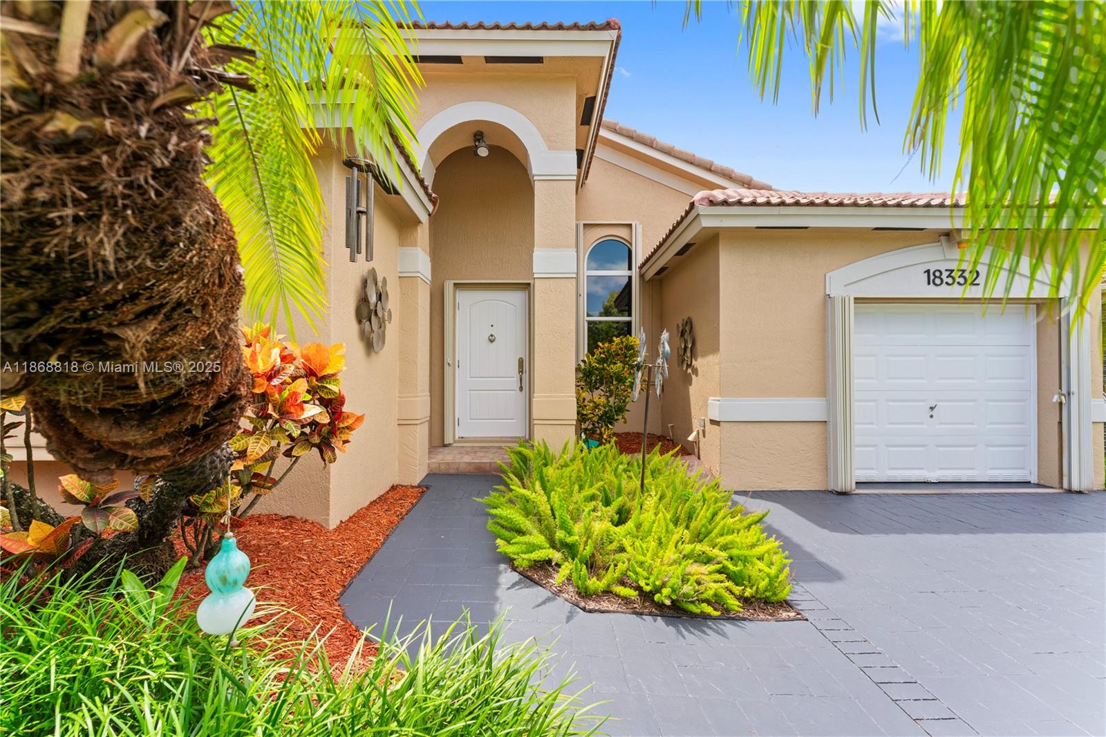 EMERALD OAKS - Residential