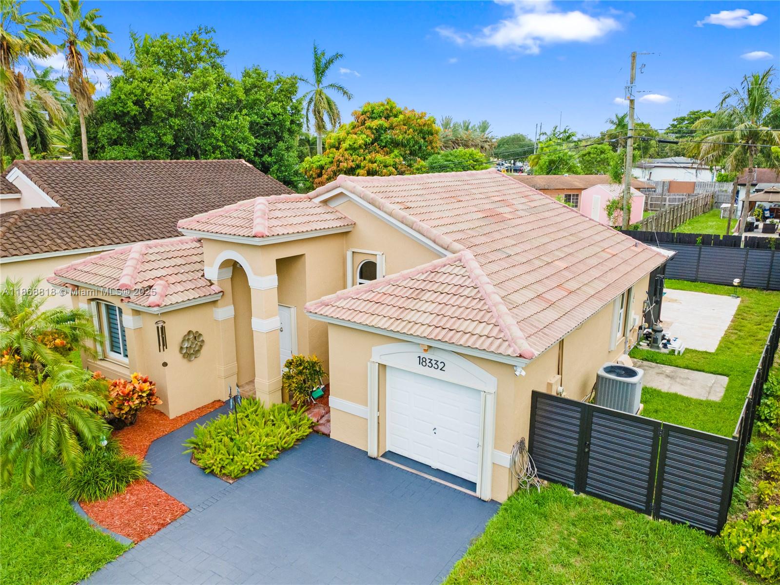 EMERALD OAKS - Residential