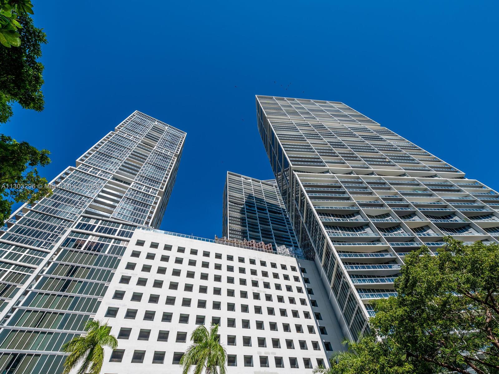 Miami, Florida 33131, United States, 2 Bedrooms Bedrooms, ,2 BathroomsBathrooms,Residential,Active,74093