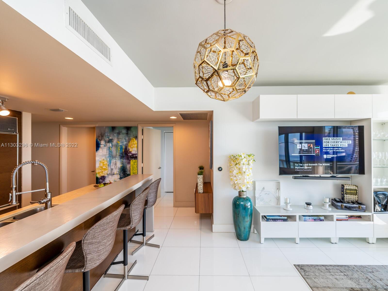 Miami, Florida 33131, United States, 2 Bedrooms Bedrooms, ,2 BathroomsBathrooms,Residential,Active,74093