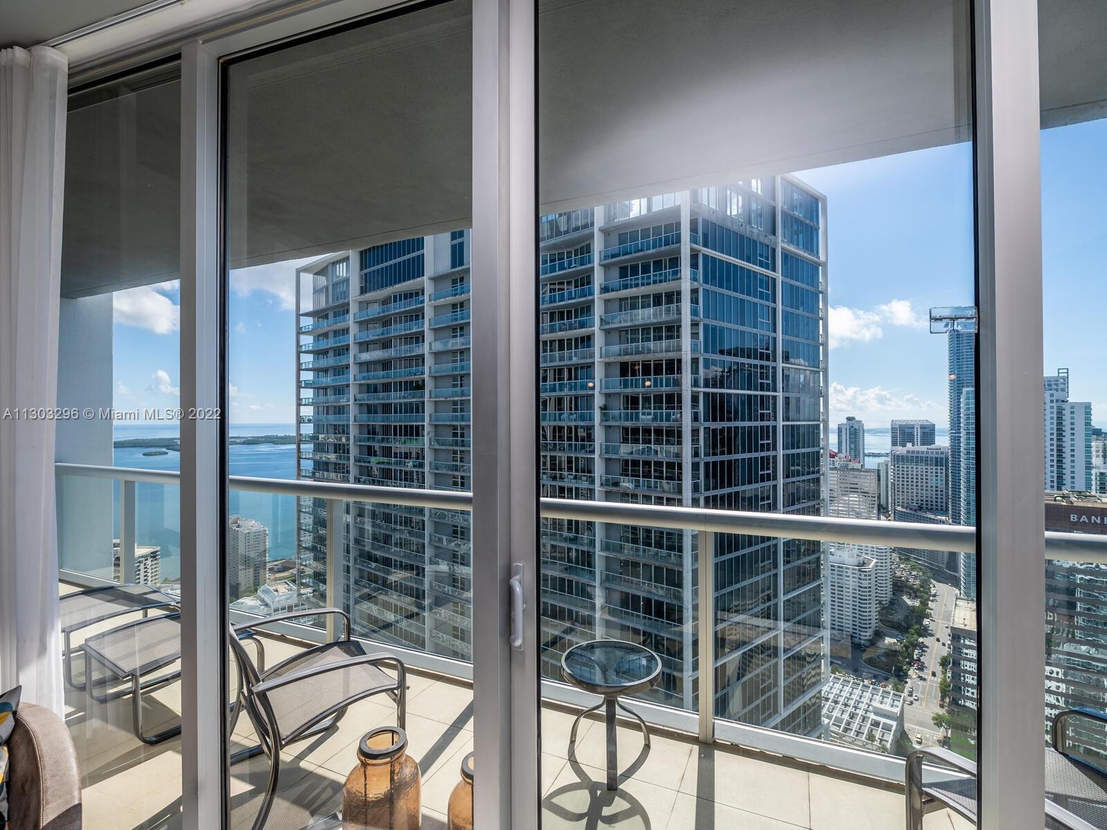 Miami, Florida 33131, United States, 2 Bedrooms Bedrooms, ,2 BathroomsBathrooms,Residential,Active,74093