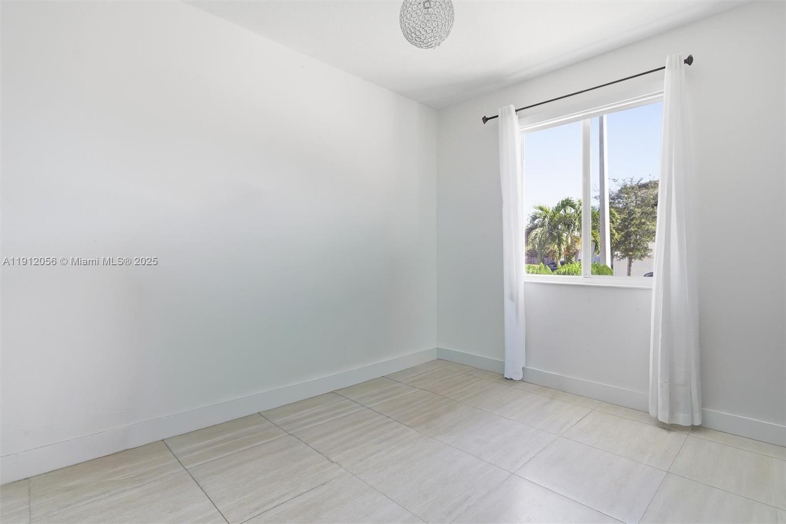 VANESSAS PLACE - Residential