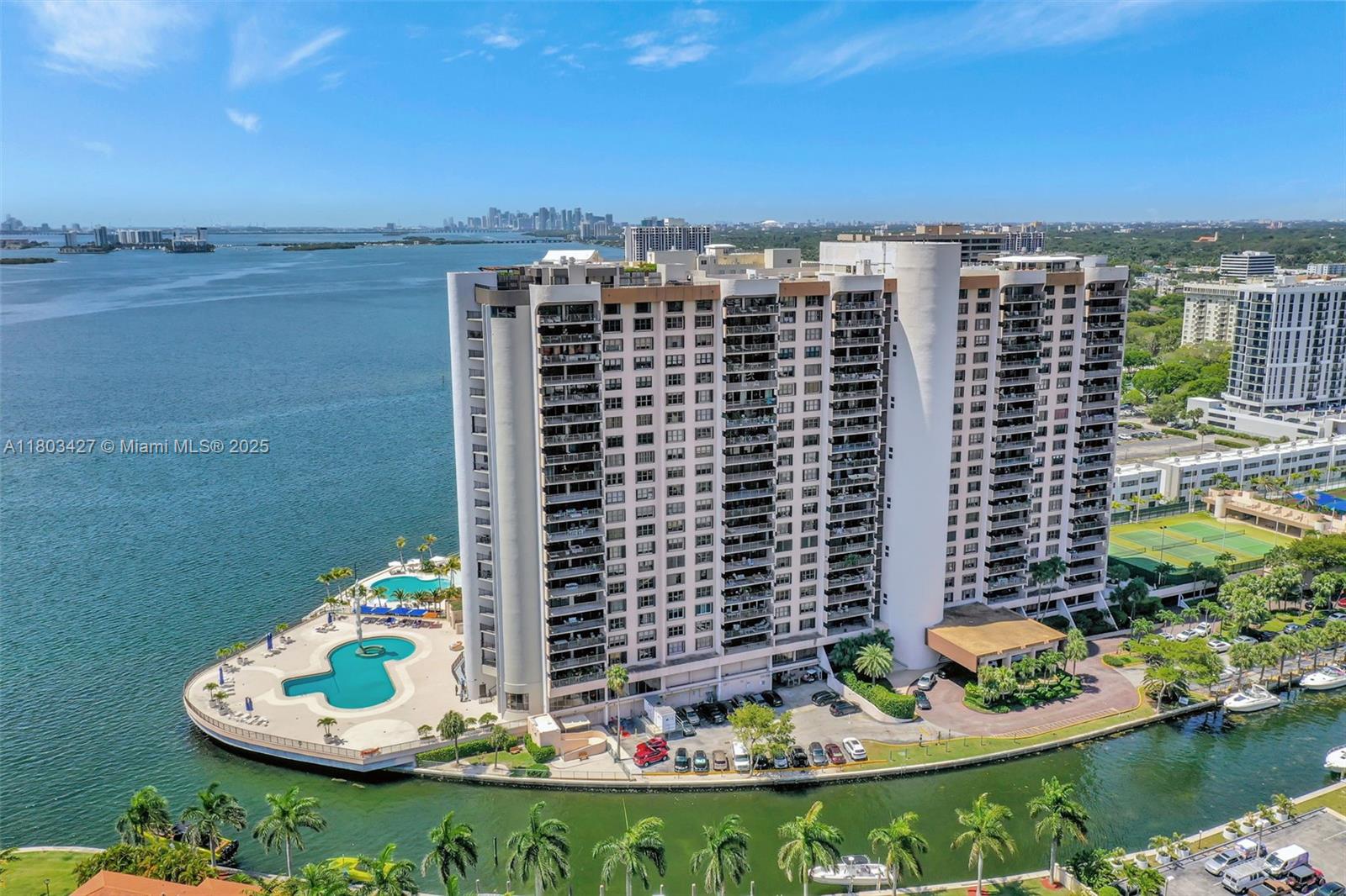 1800 Ne 114th St 604, Miami, Broward County, Florida - 4 Bedrooms  
5 Bathrooms - 