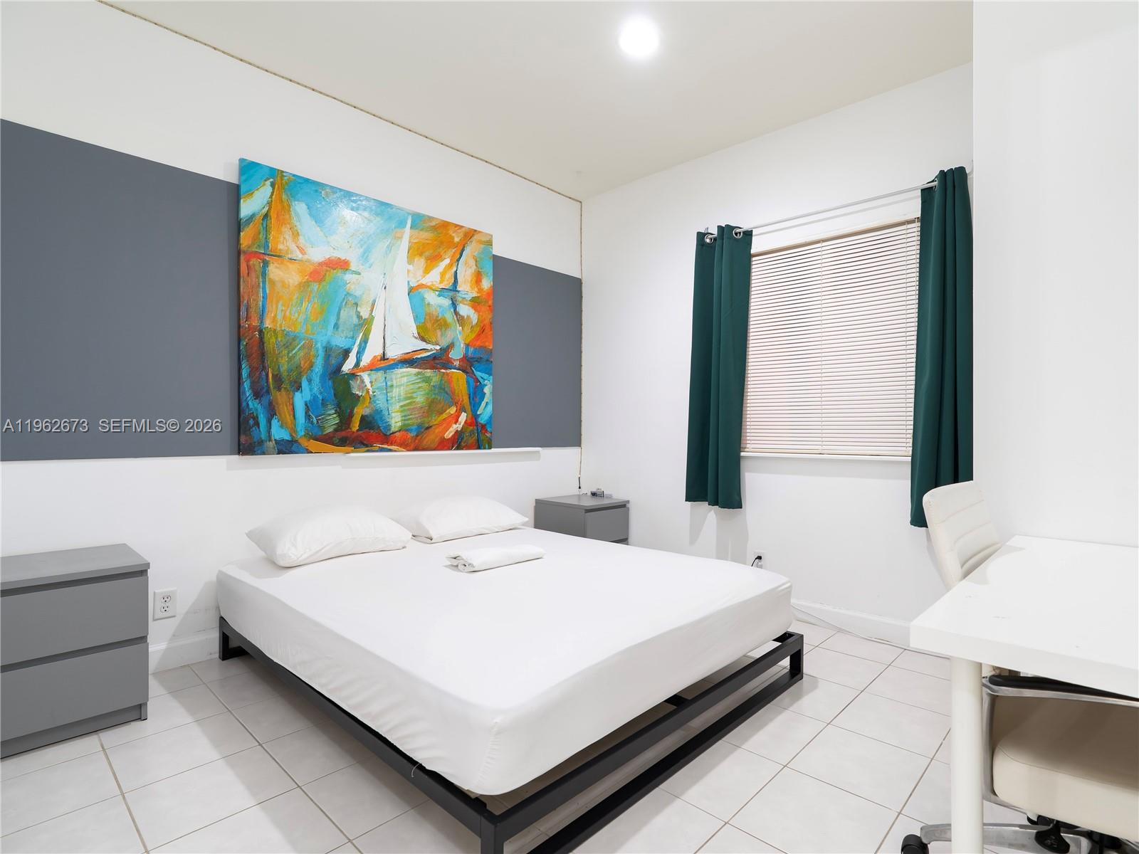 NORTH HOLLYWOOD - Residential Income