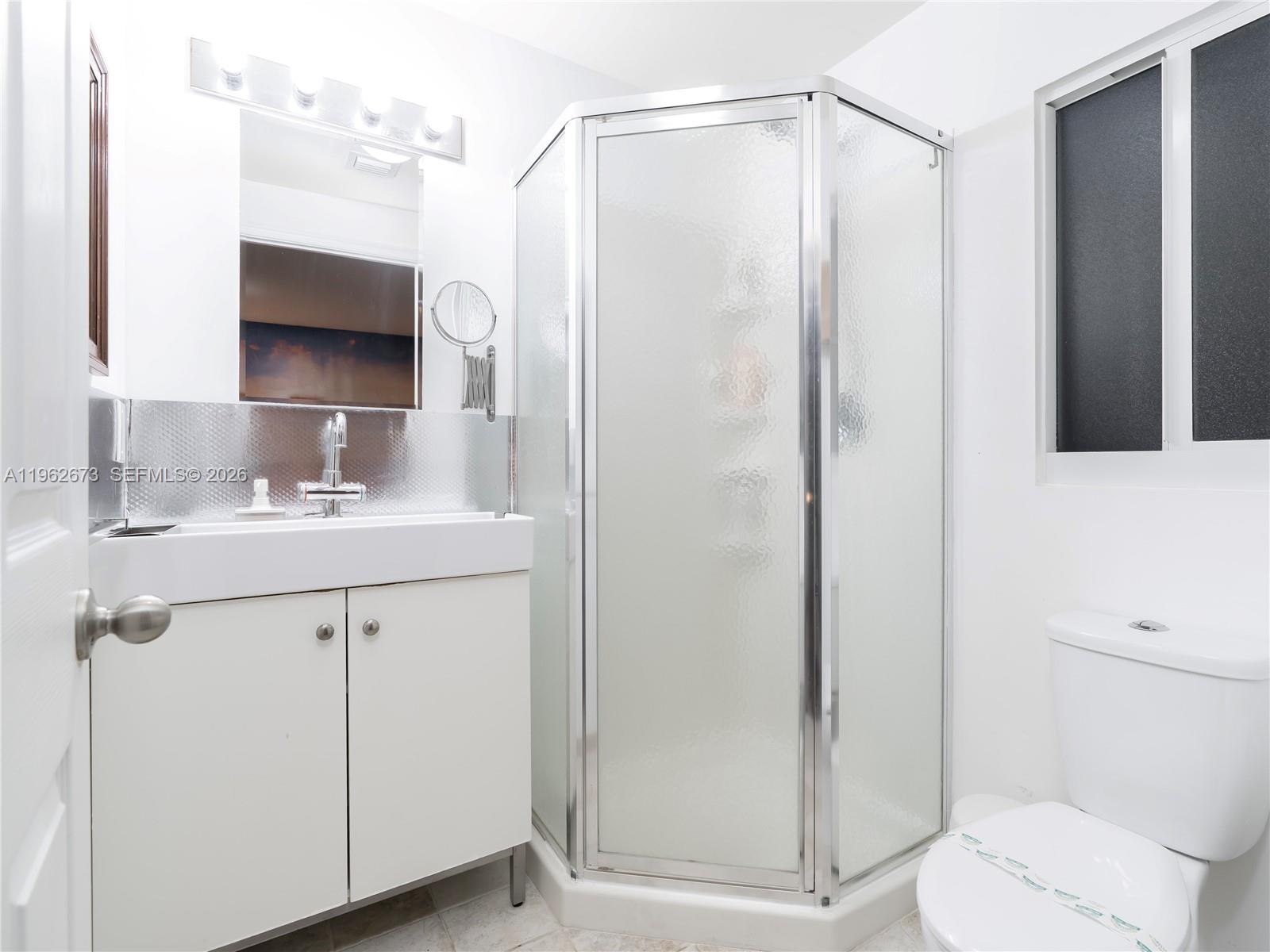 NORTH HOLLYWOOD - Residential Income