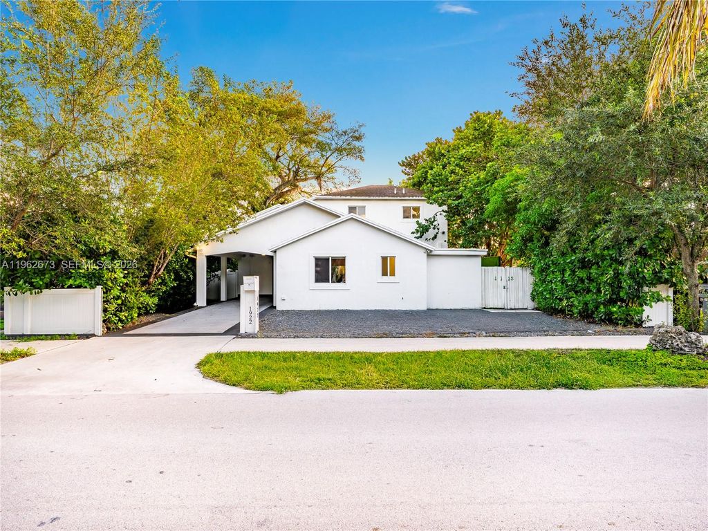 Photo of 1922 Garfield St, Hollywood, FL 33020 (MLS # A11962673)