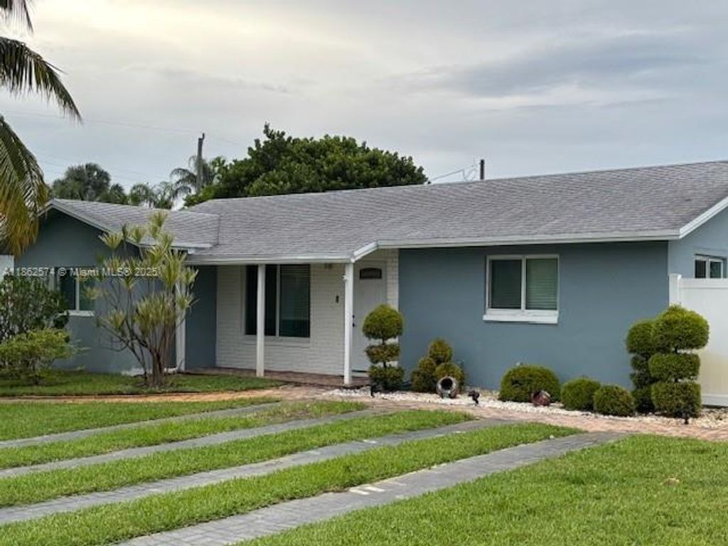 Photo of 903 NW 6th Ave #0, Boynton Beach, FL 33426 (MLS # A11862574)