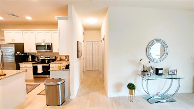 Port La Belle - Residential