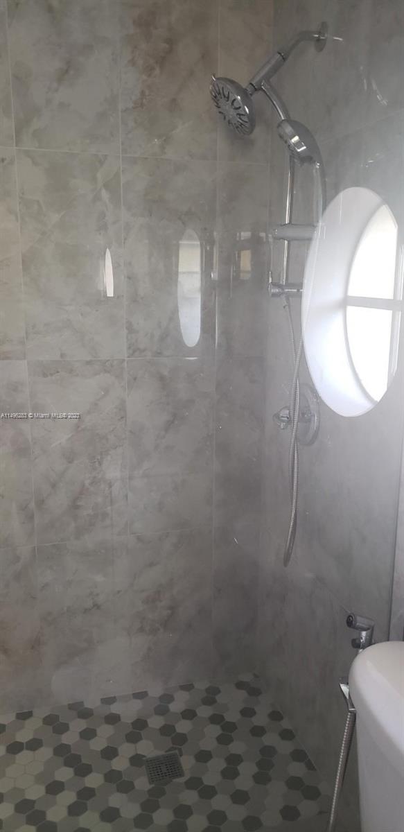 SILVER FALLS - Residential Lease