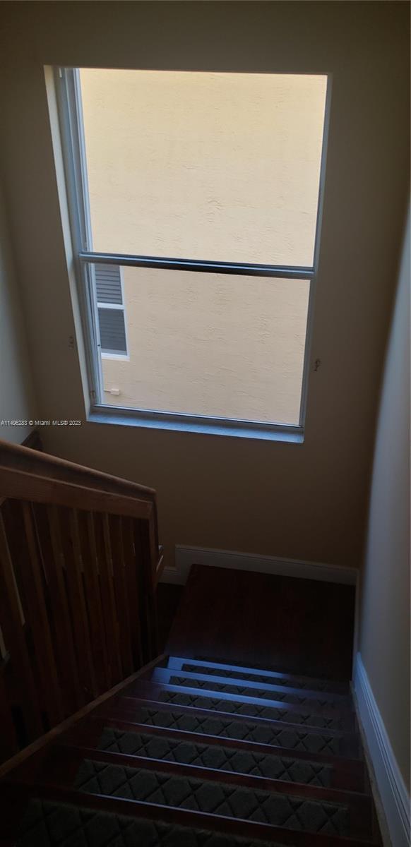 SILVER FALLS - Residential Lease