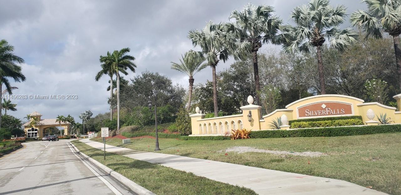 SILVER FALLS - Residential Lease