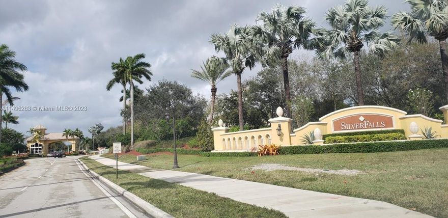 Pristine Single-family Home 5 Bedrooms 3 baths his and her toilets in master bath.
There is a swimming pool below ground, a Lake view, a two-car garage, and four-car driveway spaces. Silverfalls' Exclusive community has Tennis & basketball courts, a Gym, a Picnic area, a Playground, a large community hot spa swimming pool, a 24-hour gate, and a complex rover security officers. Ready for viewing.