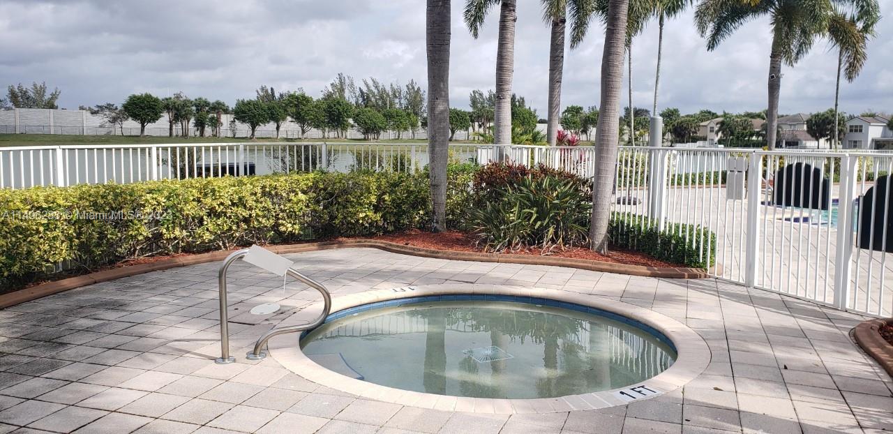 SILVER FALLS - Residential Lease