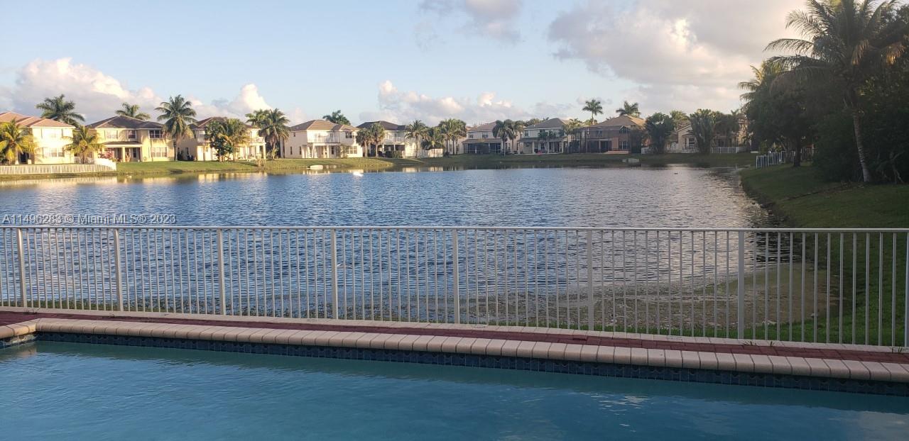 SILVER FALLS - Residential Lease