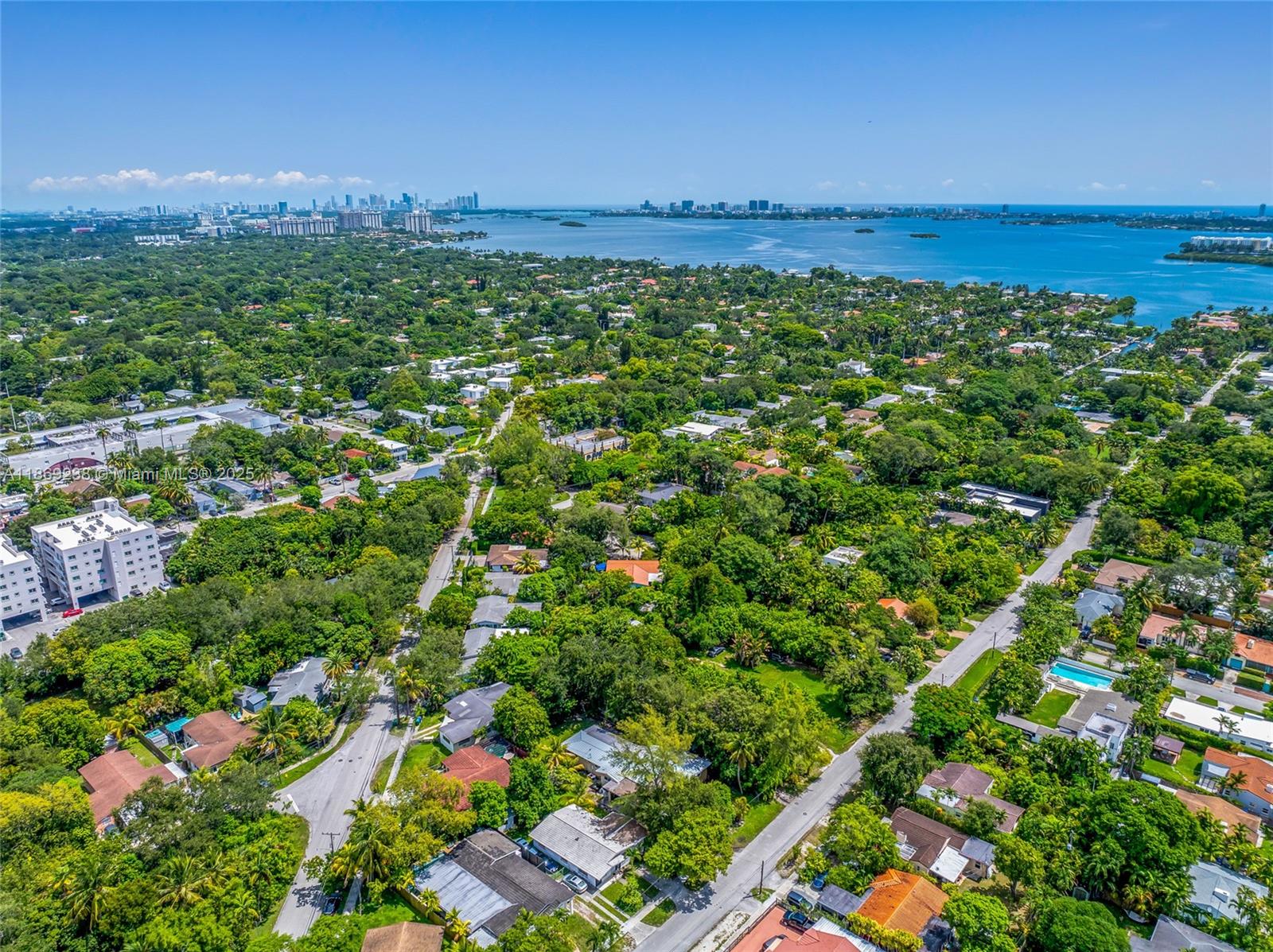 BISCAYNE HEIGHTS - Land