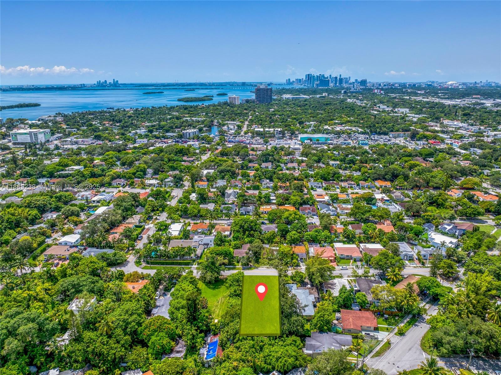 BISCAYNE HEIGHTS - Land