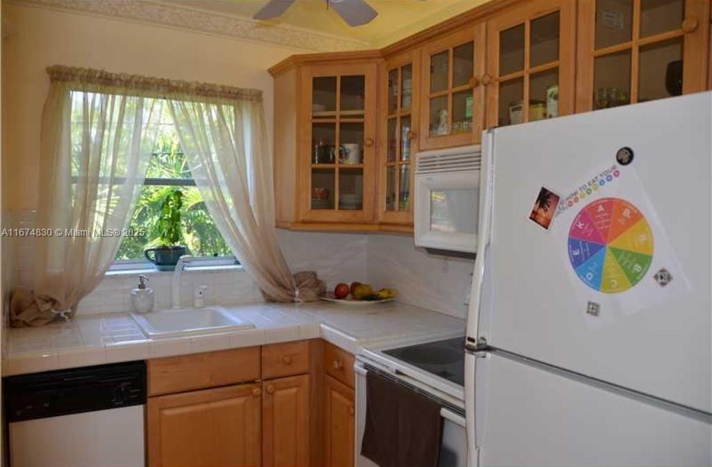 GATEWAY ARMS CONDO - Residential