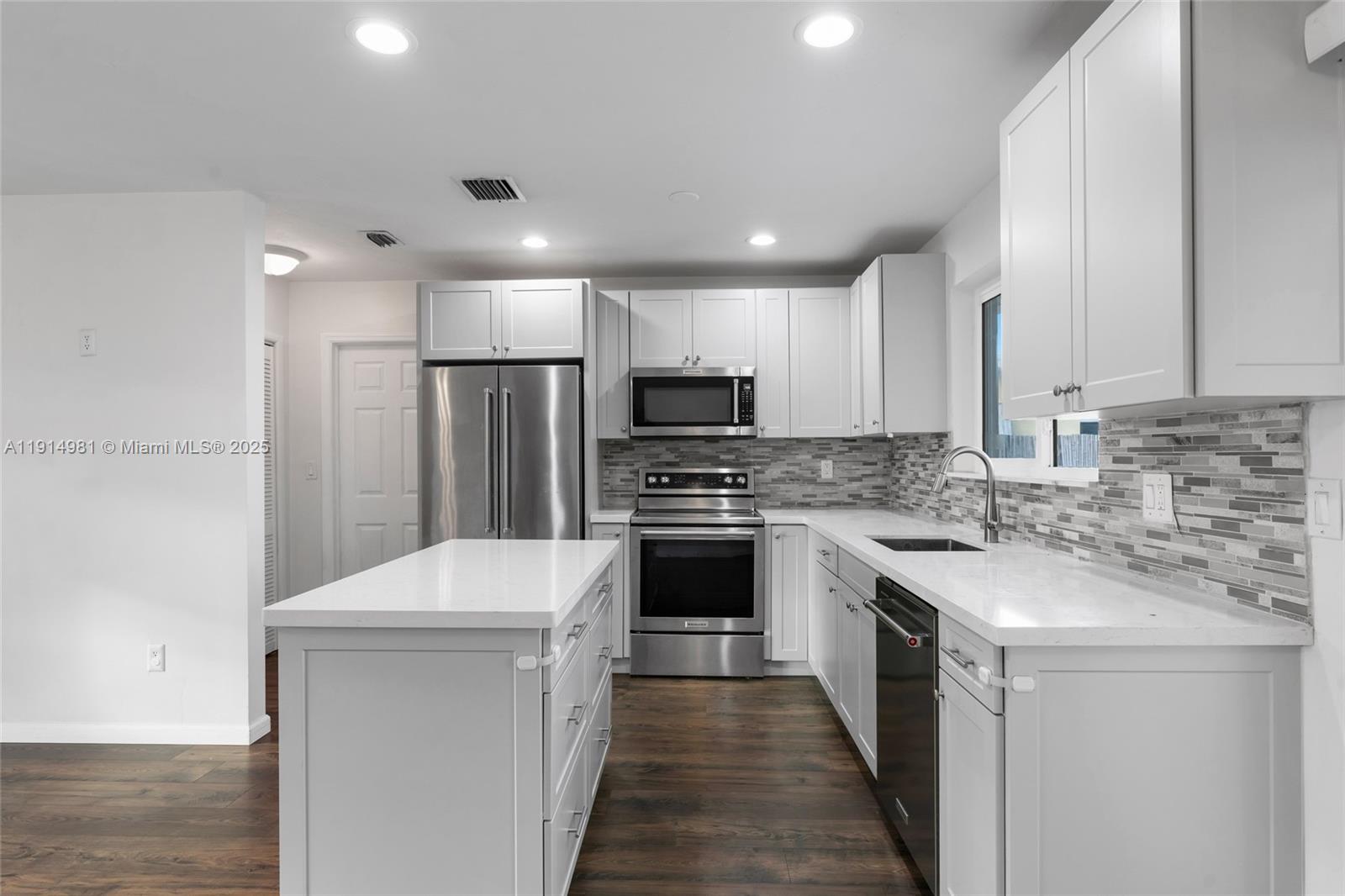 BOULEVARD HEIGHTS SECTION - Residential