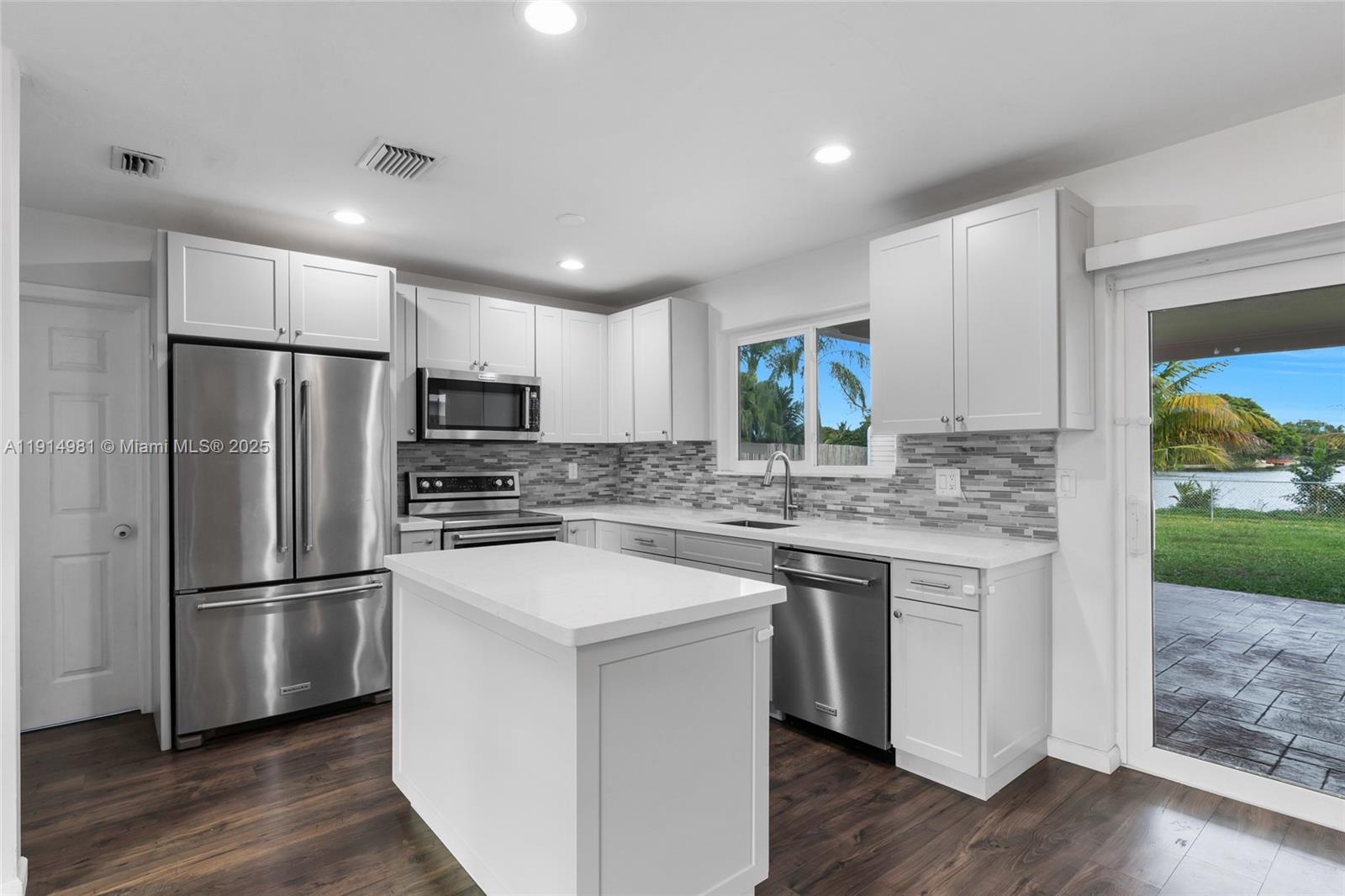 BOULEVARD HEIGHTS SECTION - Residential