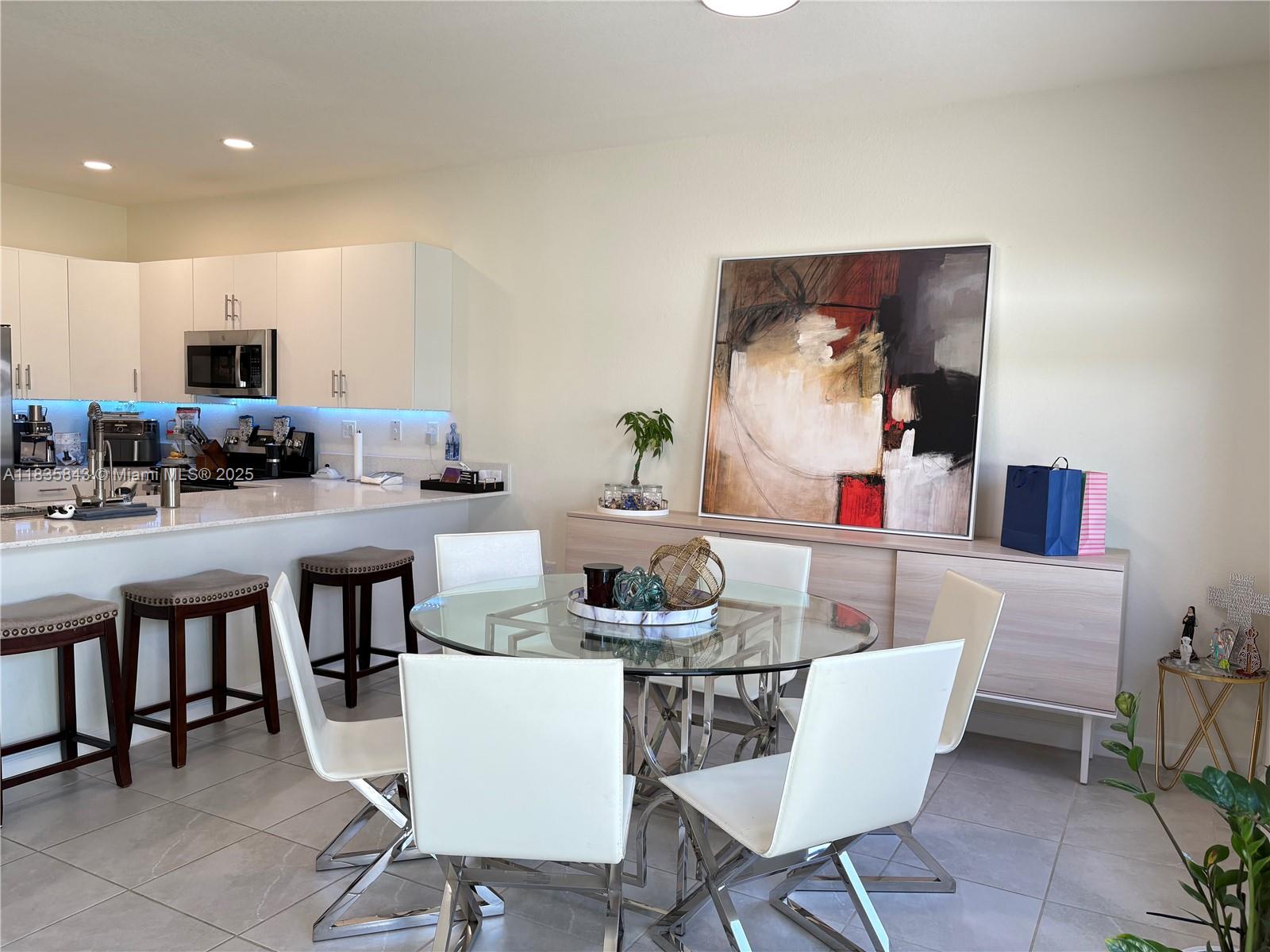 AQUABELLA NORTH - Residential