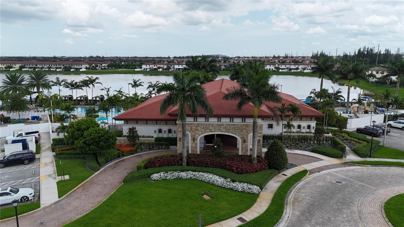 AQUABELLA NORTH - Residential