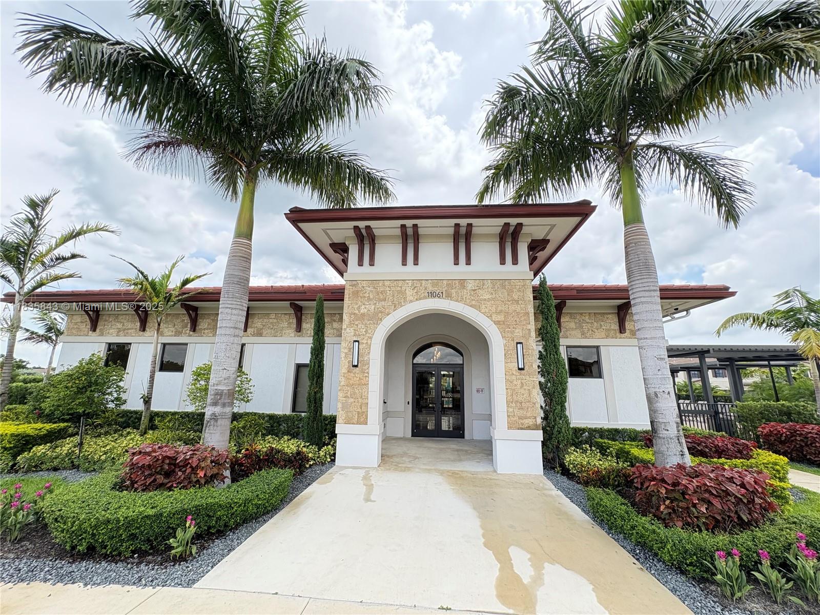 AQUABELLA NORTH - Residential