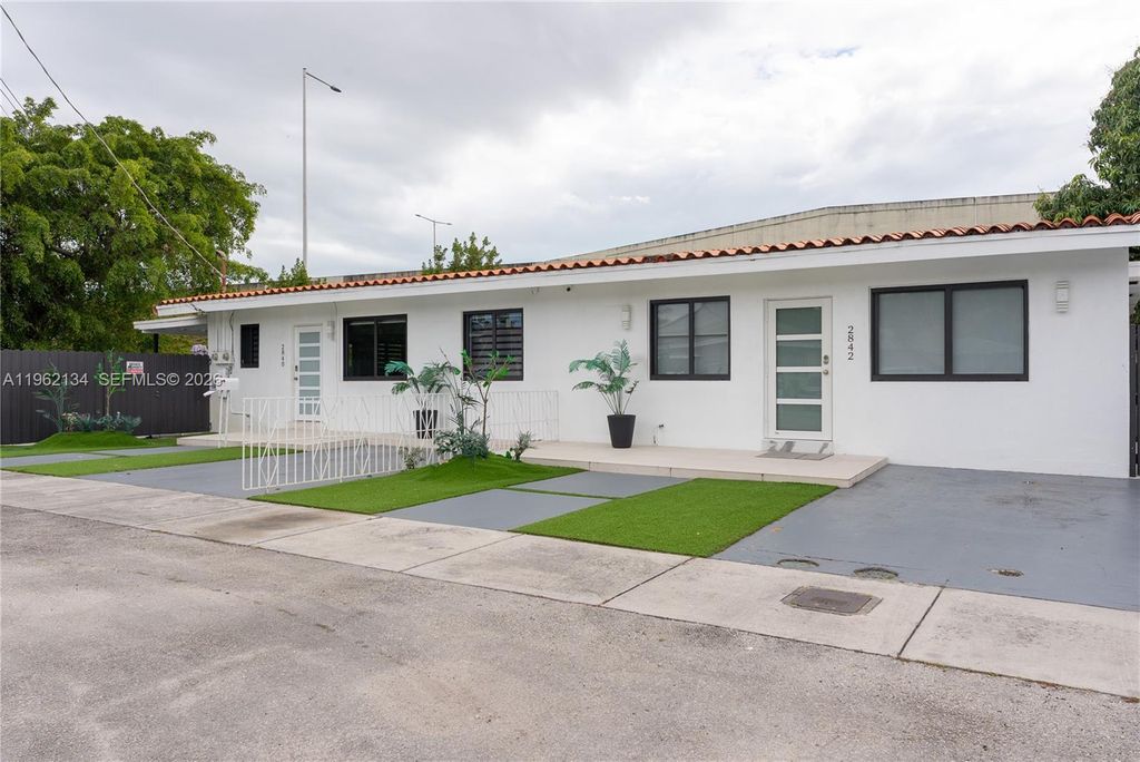 Photo of 2840-2842 NW 13th St, Miami, FL 33125 (MLS # A11962134)