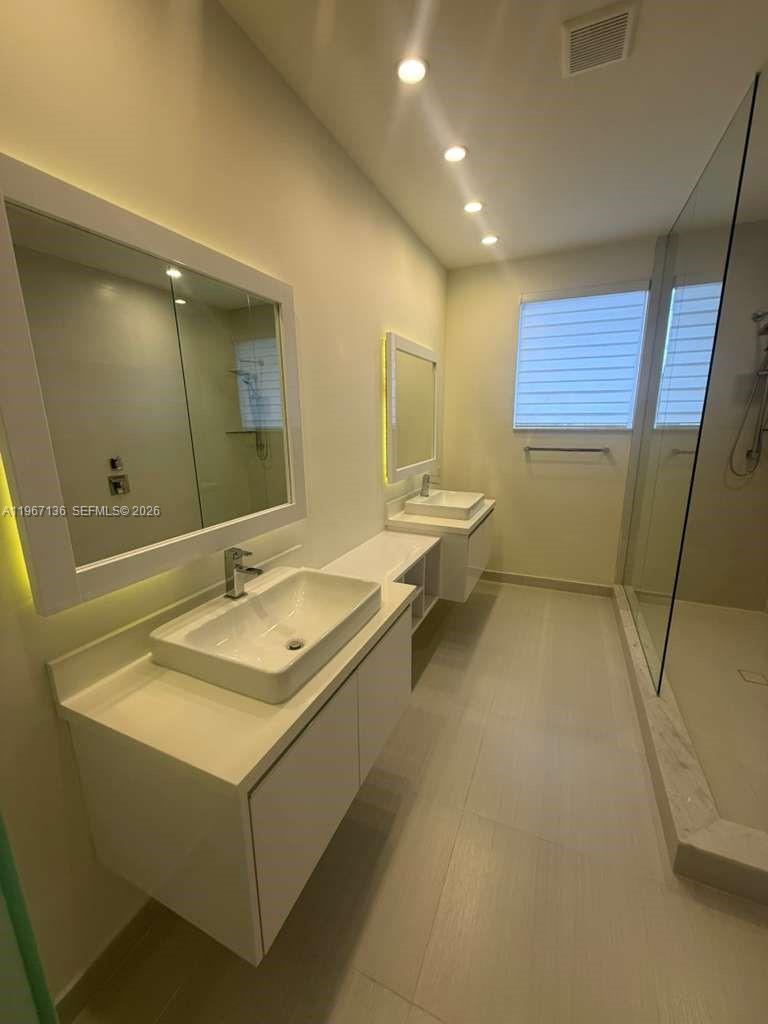 LANDMARK AT DORAL - Residential