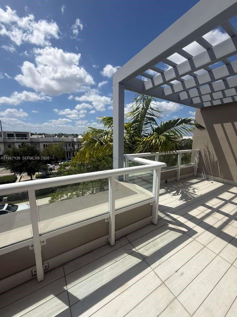 LANDMARK AT DORAL - Residential
