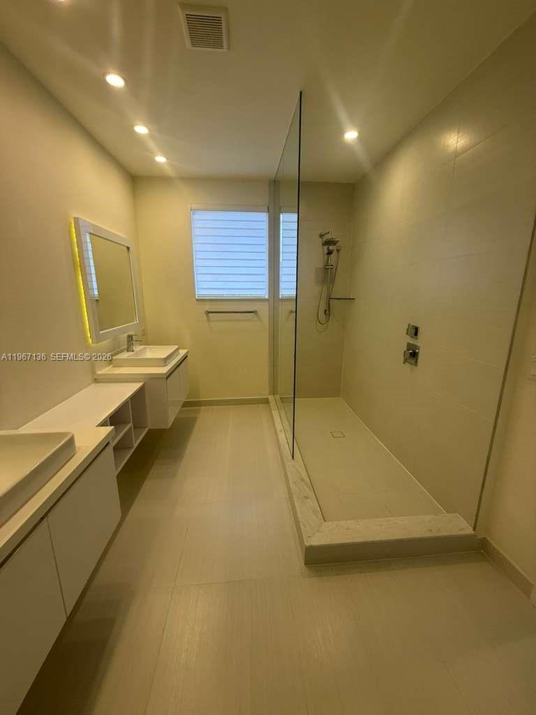 LANDMARK AT DORAL - Residential
