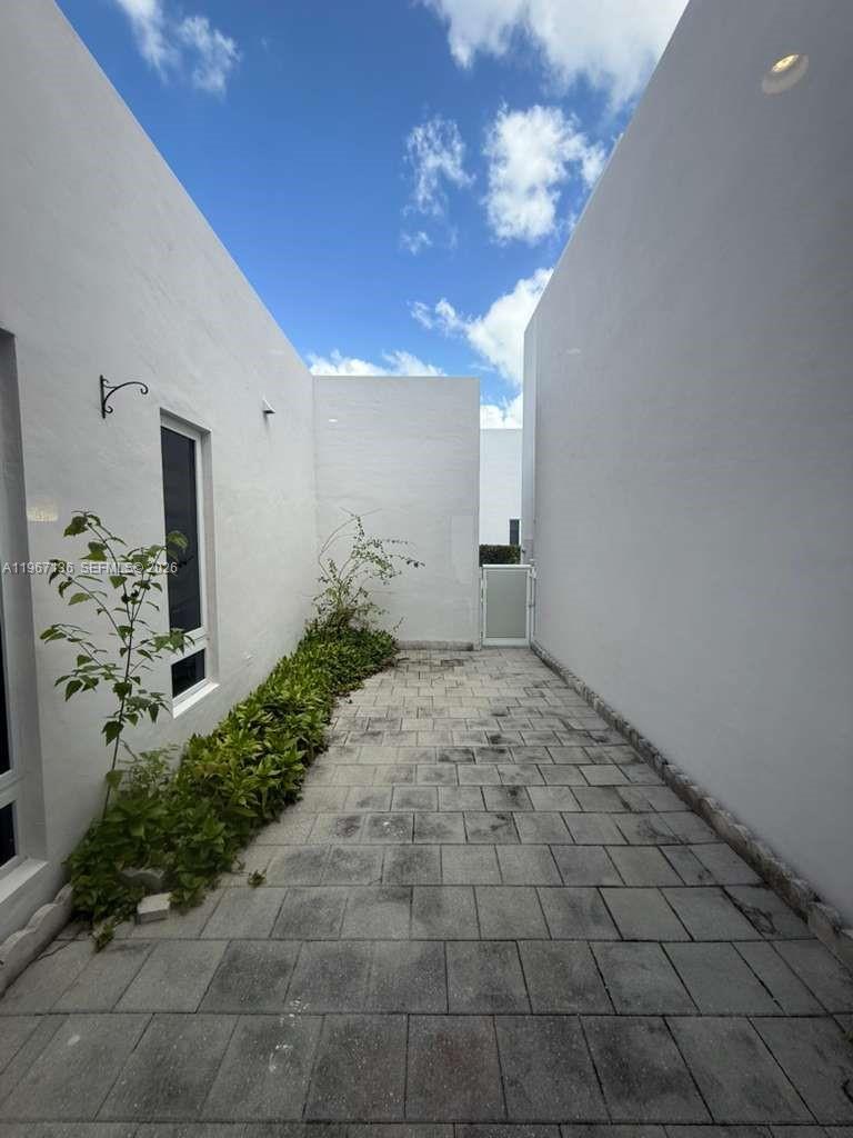 LANDMARK AT DORAL - Residential