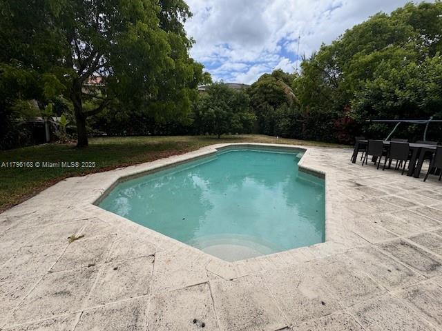 Rental Property at 20459 Nw 9th Pl, Miami Gardens, Broward County, Florida - Bedrooms: 6 
Bathrooms: 4  - $5,500 MO.